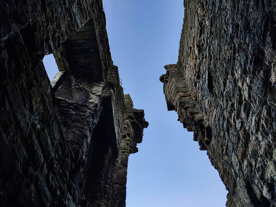 Aberdour Castle najciekawsze zamki w Szkocji