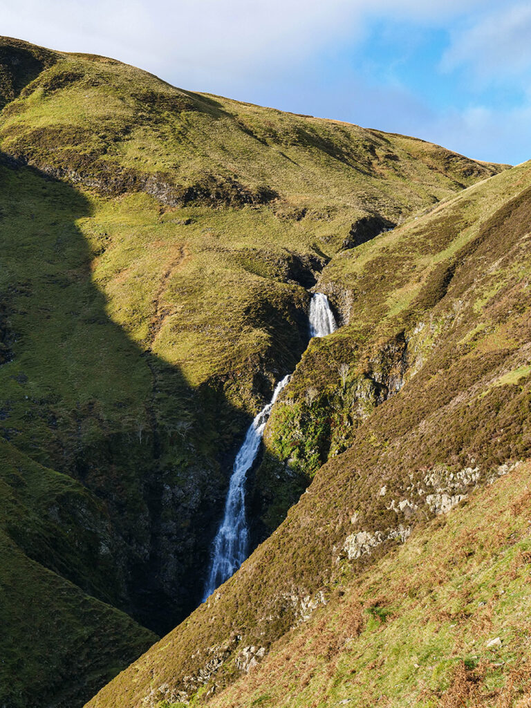 Grey Mare's Tail - 10 najwyższy wodospad w Wielkiej Brytanii 