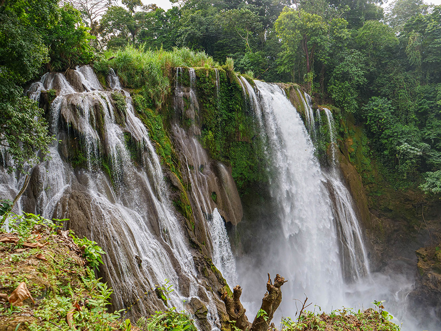 Wodospad Pulhapanzak atrakcje w Hondurasie