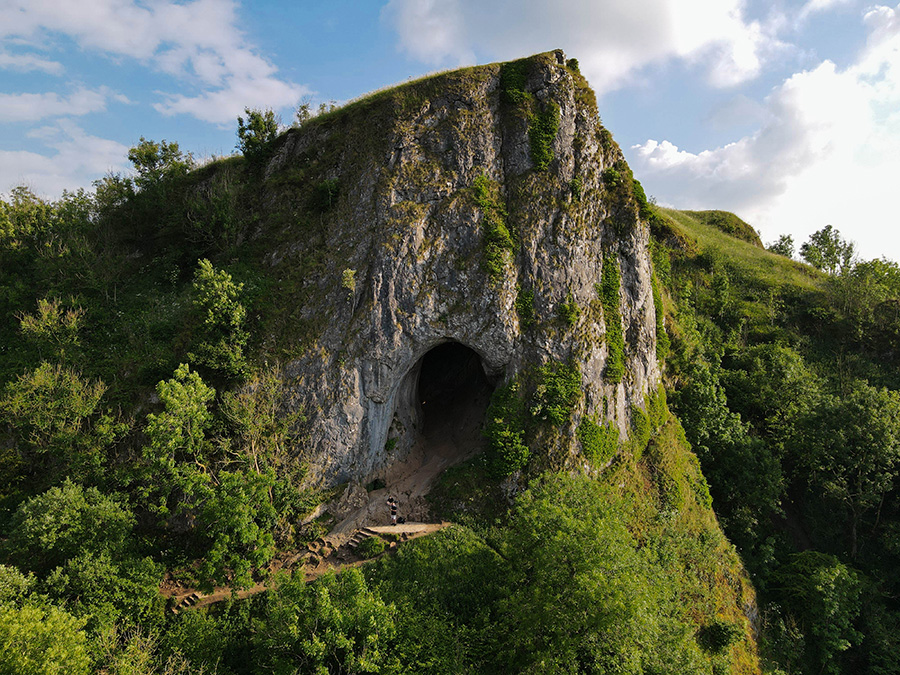 Thors Cave jaskinia w Peak District