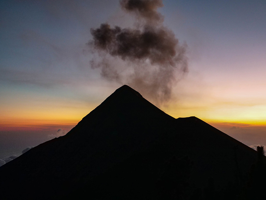 wspinaczka na wulkan Acatenango Gwatemala